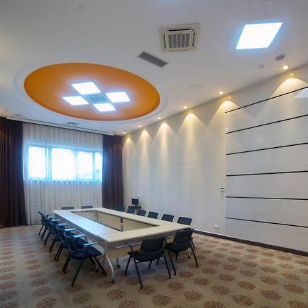 Grand Voyage Hotel Almaty Exterior foto