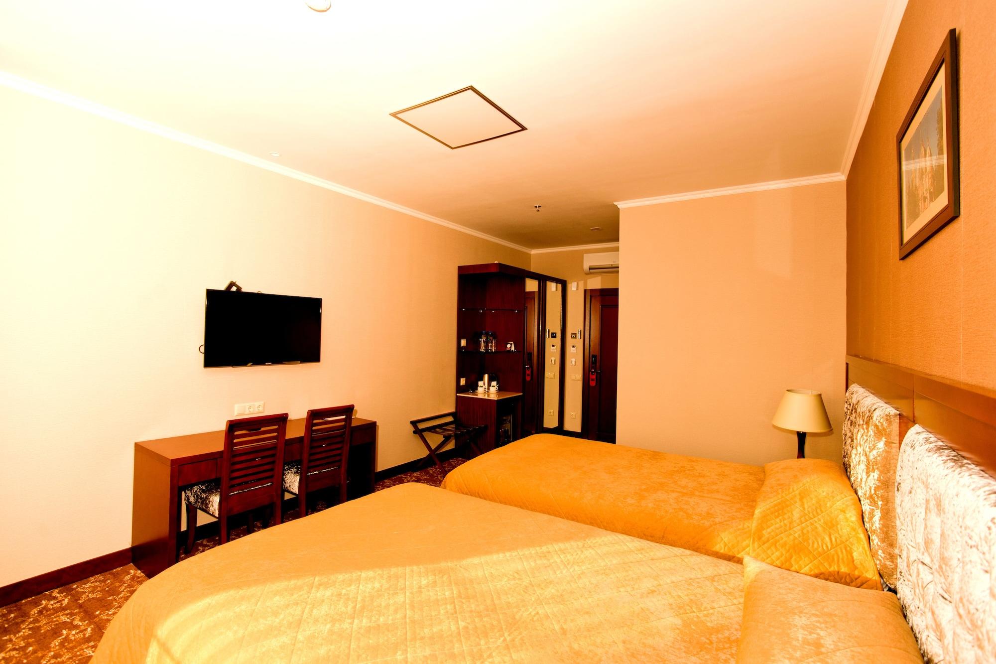 Grand Voyage Hotel Almaty Exterior foto