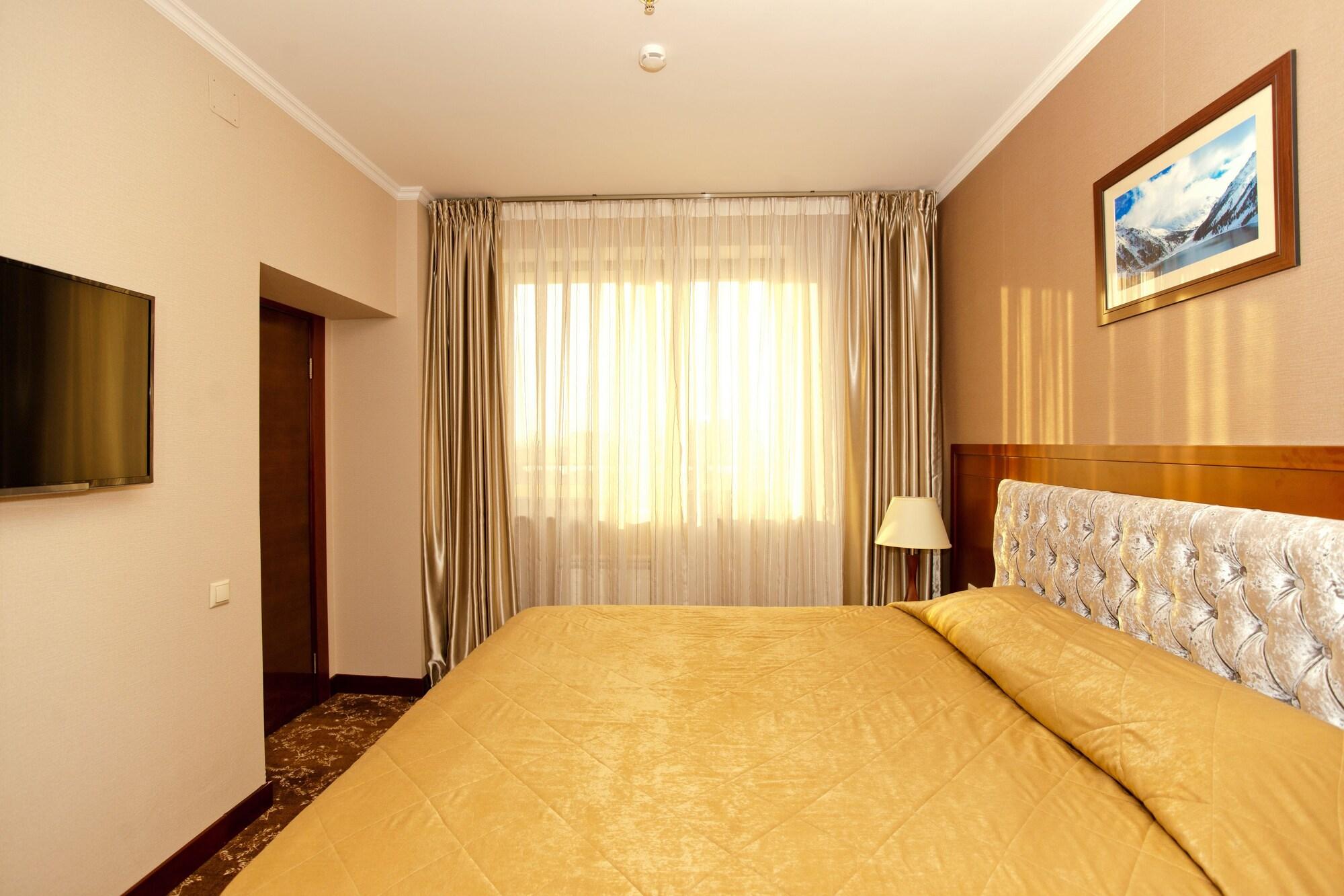 Grand Voyage Hotel Almaty Exterior foto