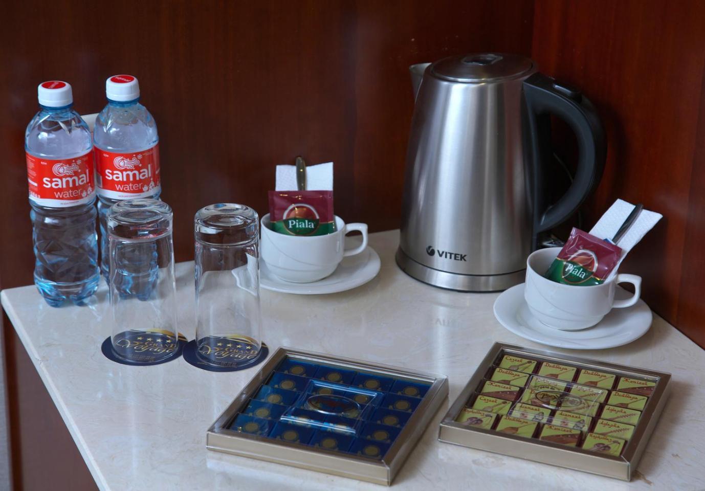 Grand Voyage Hotel Almaty Exterior foto