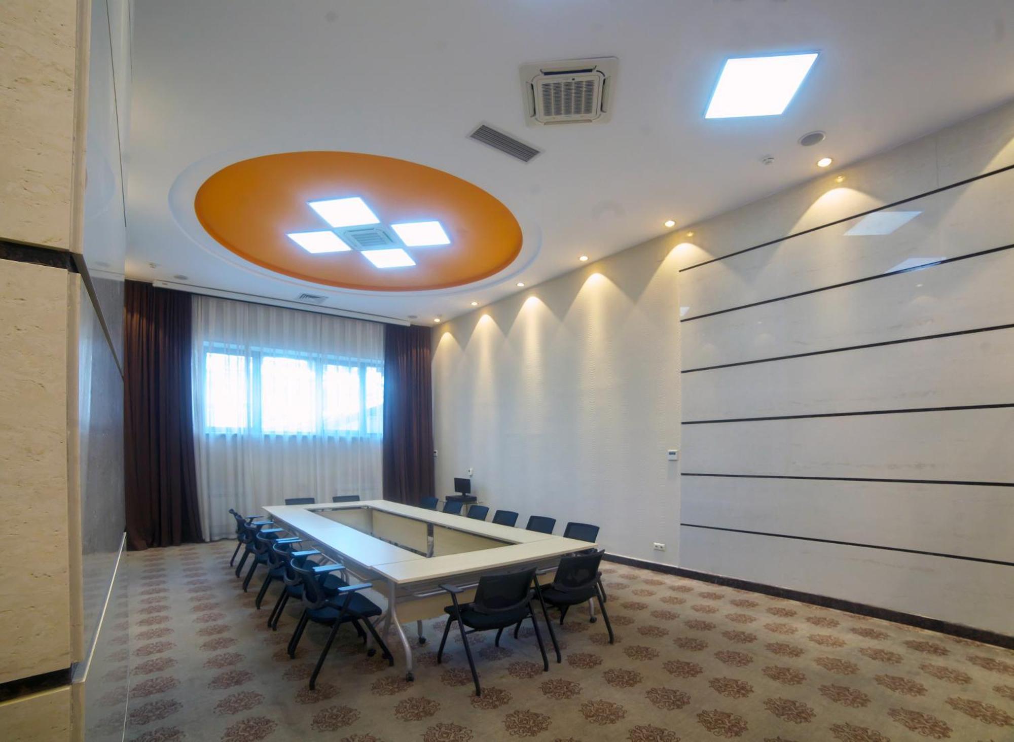 Grand Voyage Hotel Almaty Exterior foto