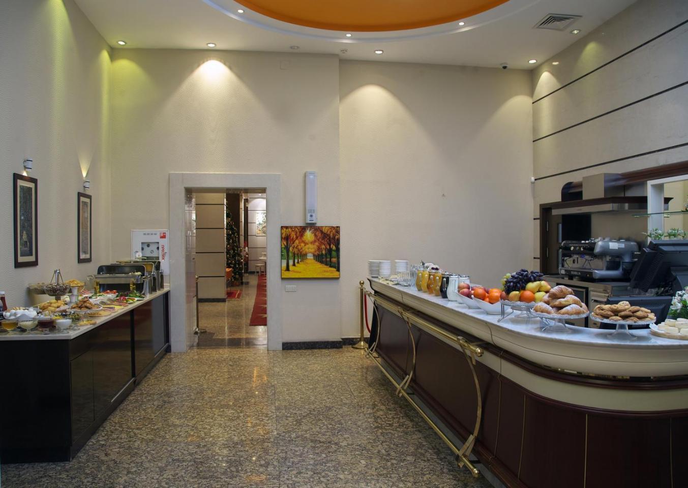 Grand Voyage Hotel Almaty Exterior foto
