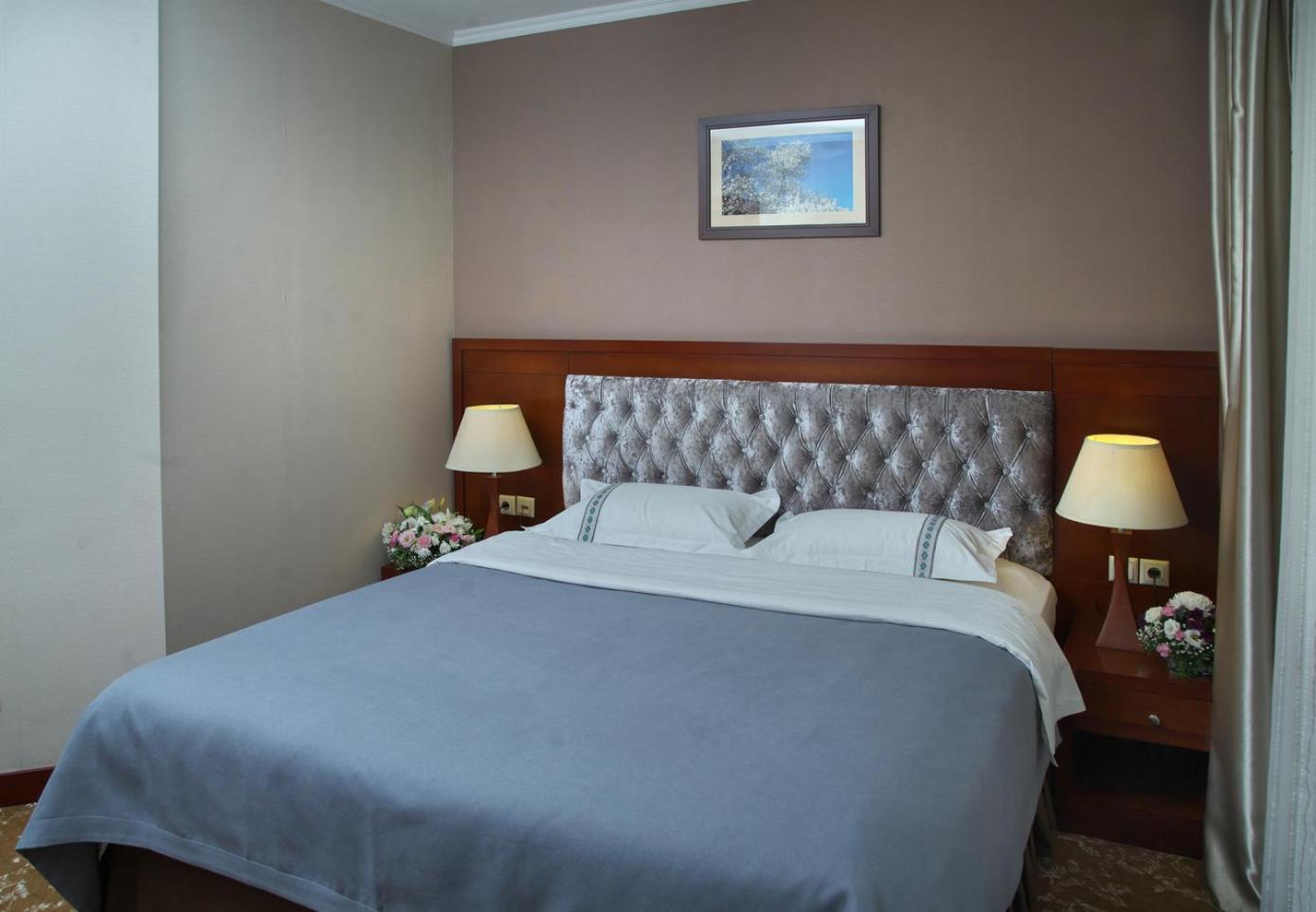 Grand Voyage Hotel Almaty Exterior foto
